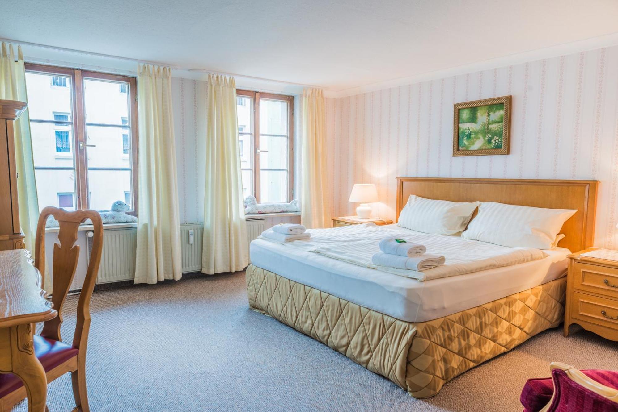 Romantisches Hotel Zur Traube Schwerin Schwerin  Bilik gambar