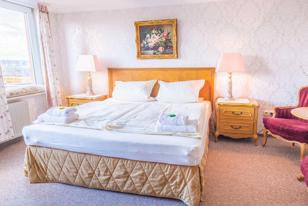 Romantisches Hotel Zur Traube Schwerin Schwerin  Bilik gambar